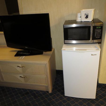 Super 8 By Wyndham Red Deer Hotel Exterior foto