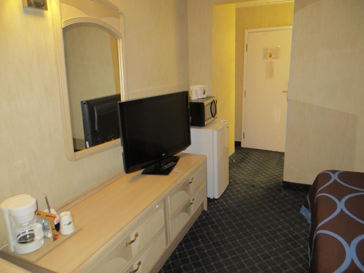 Super 8 By Wyndham Red Deer Hotel Cameră foto
